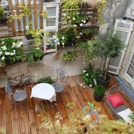 Une Chambre en Ville-2