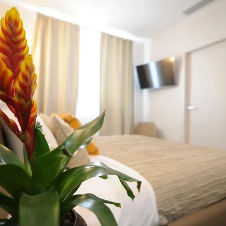 Garda Room-3