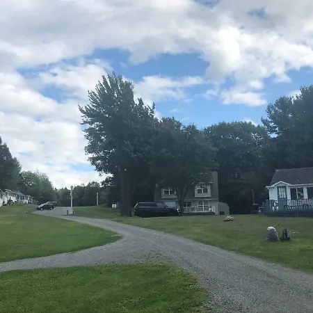 West Winds Motel & Cottages-3