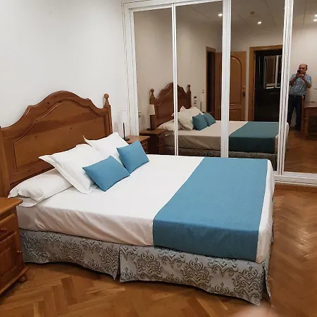 Hostal La Parada-2