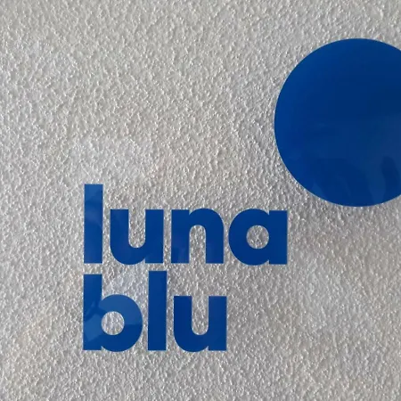 Luna Blu-2