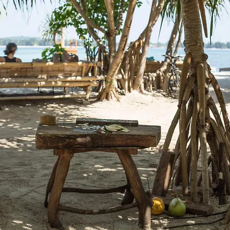 Island View Bar & Bungalow-2