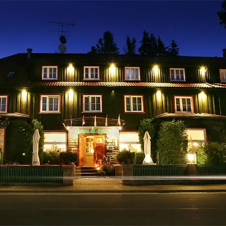 Hotel Grüne Tanne Mandelholz-3