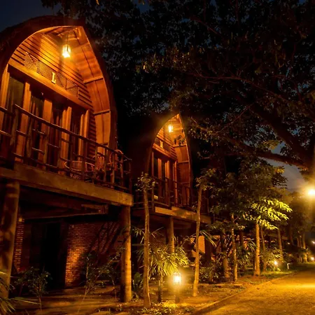 Bamboo Bungalow-3