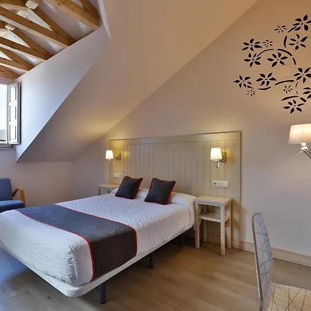Hostal La Chata By Vivere Stays-2