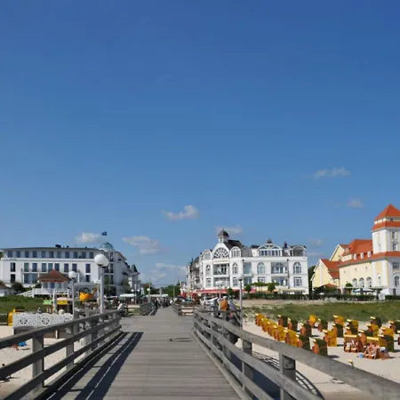 Direkt am Strand mit Meerblick und Sauna - FeWo Strandidyll-3