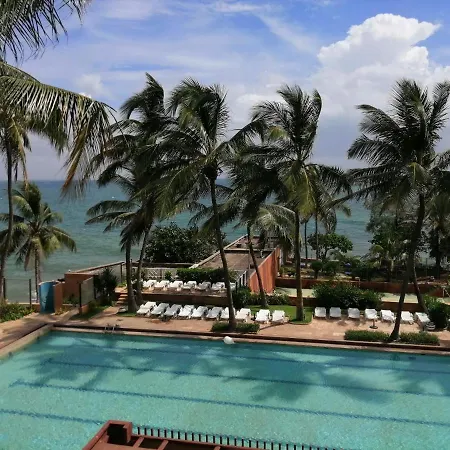 Hotel Jardin Savana Dakar-3