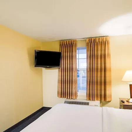 Mainstay Suites Dover-2