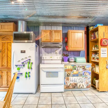 Incredibly Unique Bar Inspired Home With Private Hot Tub And Near The Beach Dogs Ok-2