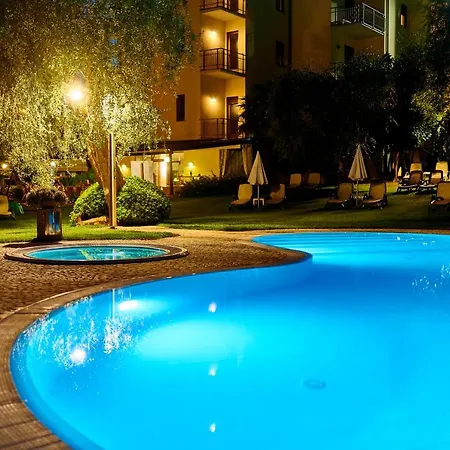 Eco Hotel Benacus-3