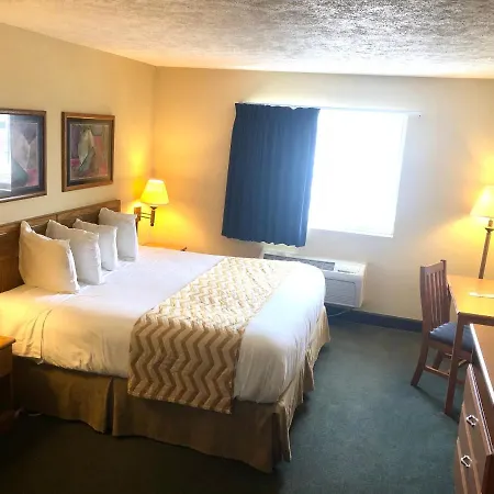 Travelodge By Wyndham Grand Island-3