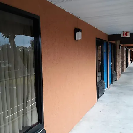 Super Value Inn Valdosta-3