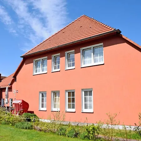 Das kleine Hotel und Ferienwohnungen auf Mönchgut!-2
