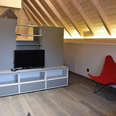 Airfield Living - Airport-3