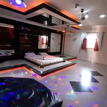 Viper Motel-3