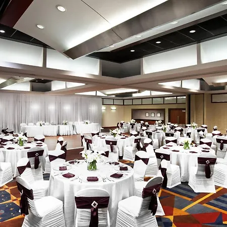 Sheraton Cleveland Airport Hotel-2