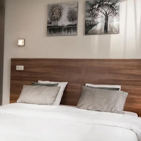 Antwerp Inn Hotel-3