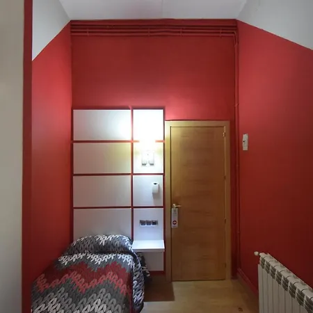 Barcelona Gotic Guesthouse-3