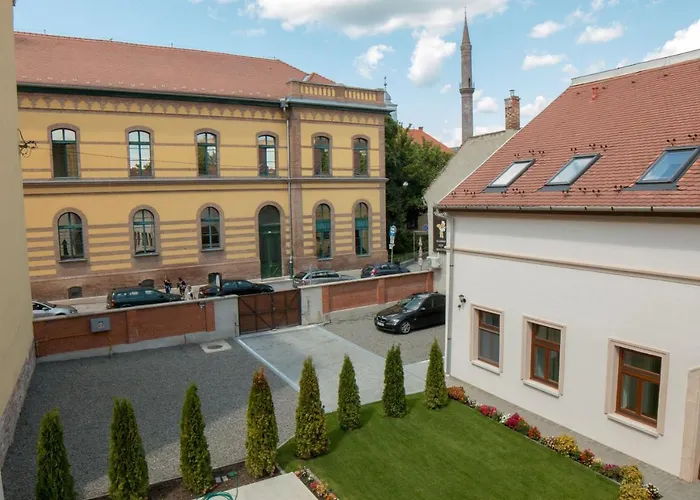 Mecset Apartman