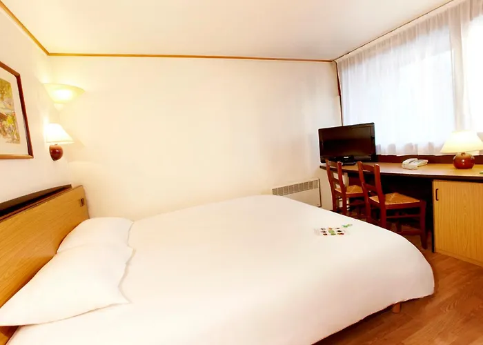 The Originals Access, Hôtel Foix (P'tit Dej-Hotel)