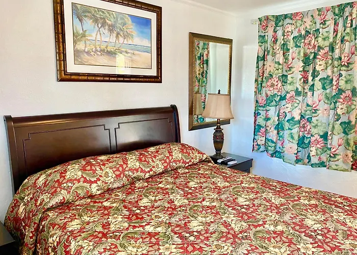 Glades Motel - Naples