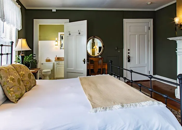 Brandt House Bed & Breakfast Greenfield