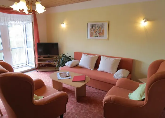 Hotel-Pension Schloss -Miramar