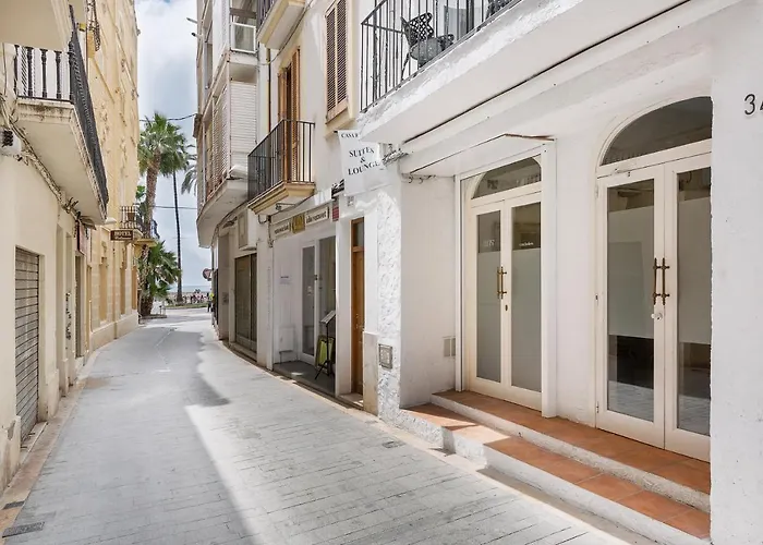 Sitgesnextdoor Bed and Breakfast
