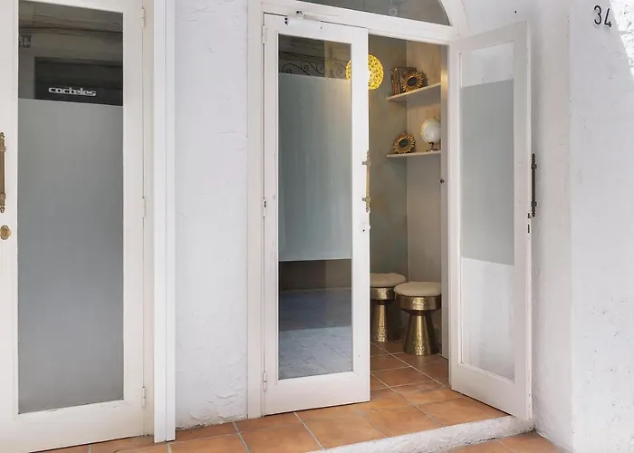 Sitgesnextdoor Bed and Breakfast