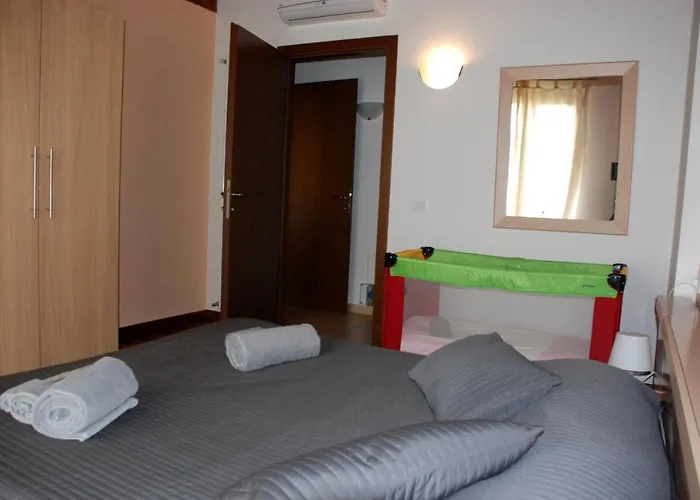Sakura House Aparthotel Moniga del Garda