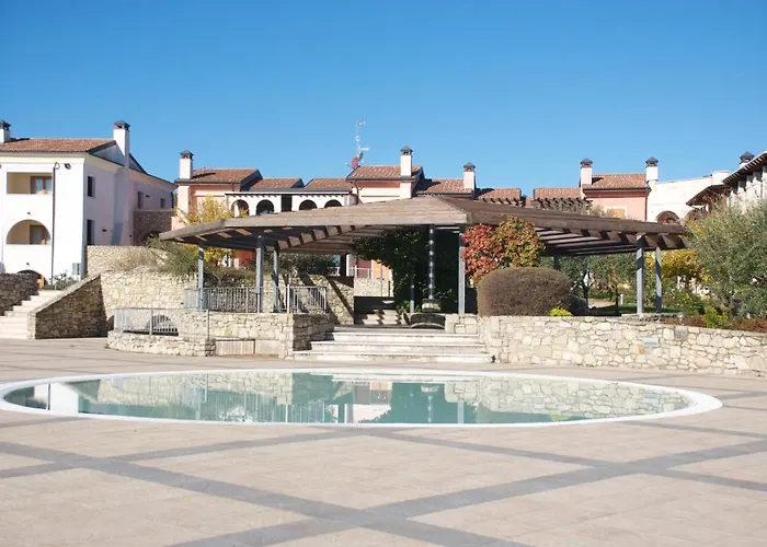 Sakura House Aparthotel Moniga del Garda