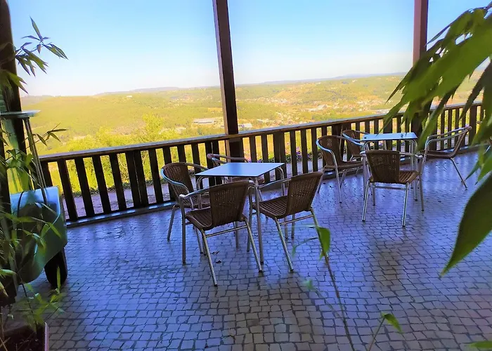 Casa Do Castelo Ourem Hotel