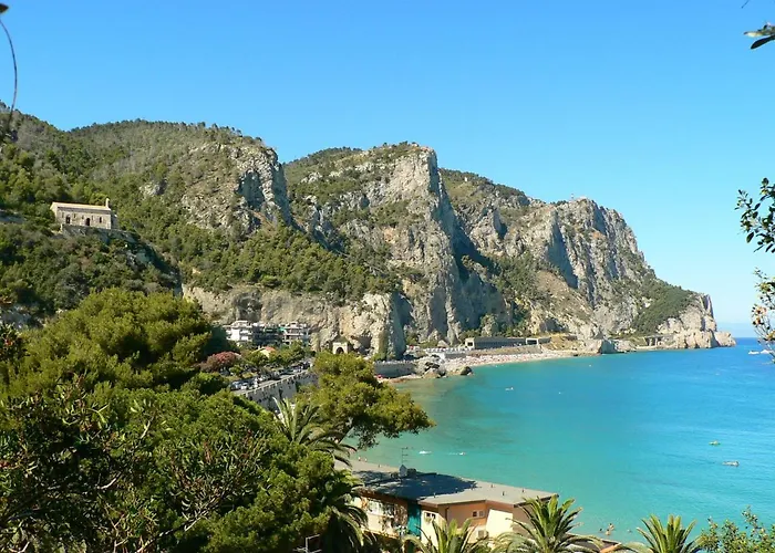 Hotel Holiday Center Finale Ligure