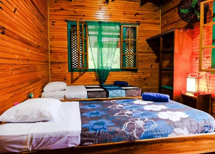 Aldina S Guest House