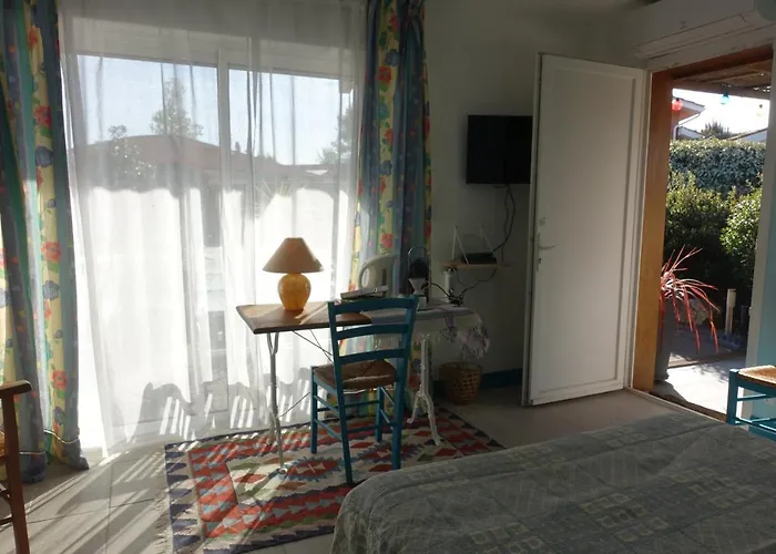 Bed and Breakfast L Annexe à Biscarrosse