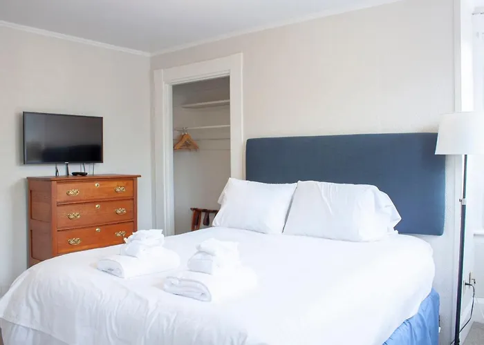 Hawthorn House Hotel Nantucket