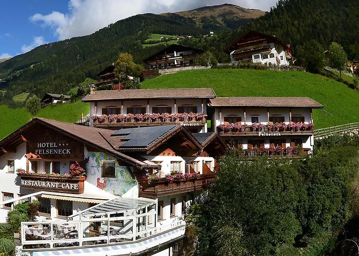 Pension Felseneck San Leonardo in Passiria