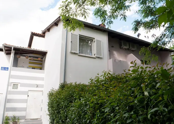 Apartment And Rooms Vilma Fažana