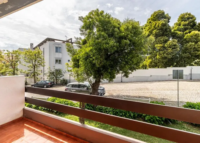 Hotel Colmeia Monte Real