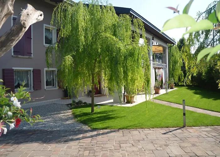 Asso Bed & Breakfast Manerba del Garda