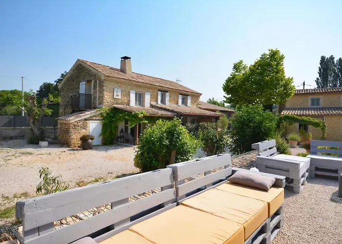 B&B Le Mas Julien piscine chauffée adult only Orange 