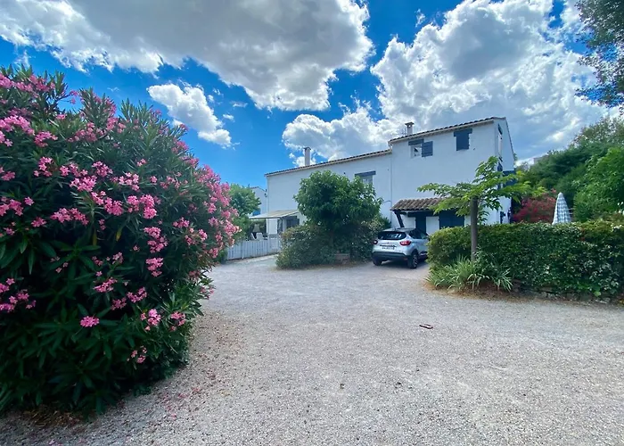 Chambres d'Hôtes Le Mas du Bijou Bleu Puget-sur Argens