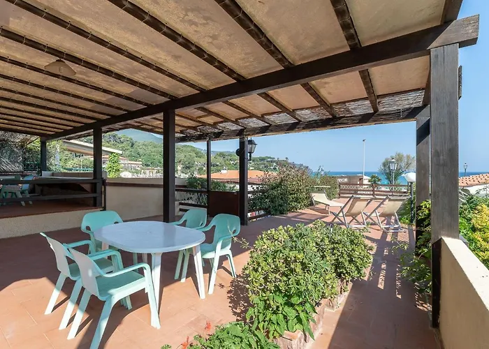 Hotel Delfino Procchio 
