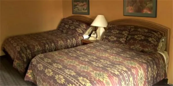 Indian Hills Inn, Taos Plaza