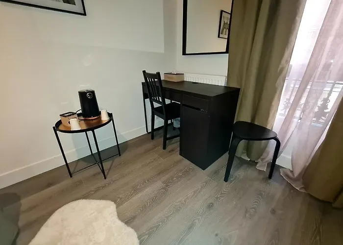 Hotel Le 23 Clichy