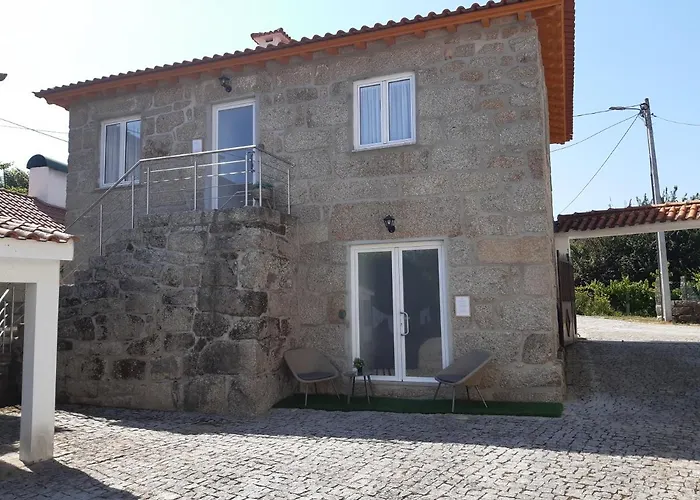 As casinhas dos meus Avós by Quinta do Paço Hotel Amarante