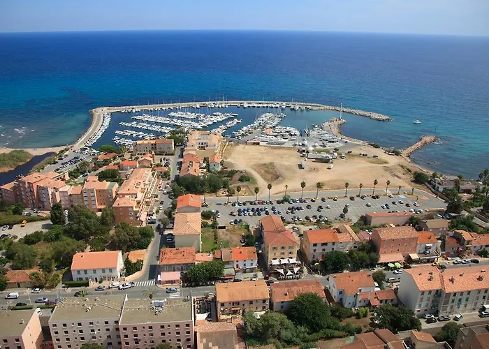 Hôtel Les 3 Terrasses Sari-Solenzara