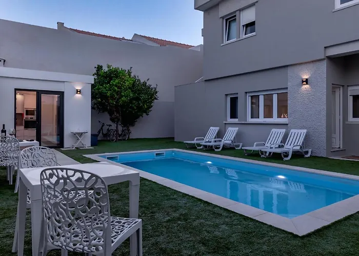 Ilheu 25 Peniche House Acomodação com café da manhã
