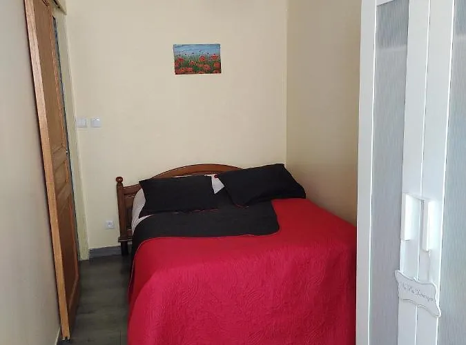 Hotel Les Coquelicots à Montrouge