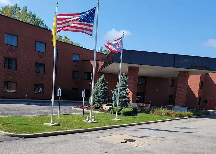Holiday Inn Express Mentor Banquet Center By Ihg